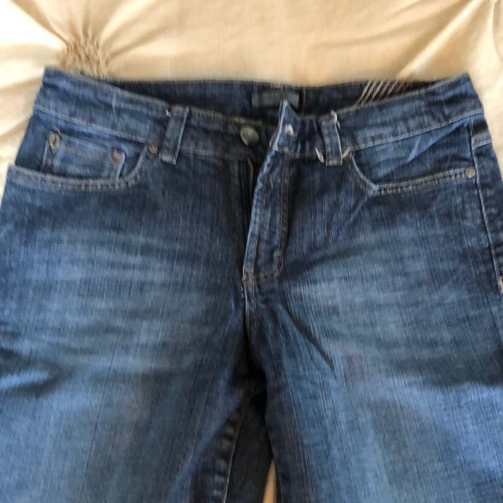 Embellished back pocket jeans